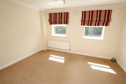 3 bedroom house to rent, Glenwood Court, Farnborough, Hampshire, GU14