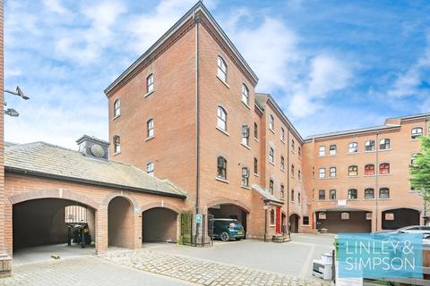 2 bedroom flat to rent, Riverside Court, Leeds, West Yorkshire, LS1