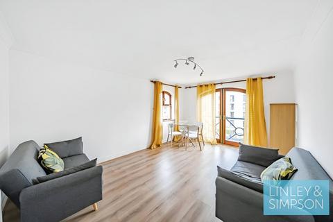 2 bedroom flat to rent, Riverside Court, Leeds, West Yorkshire, LS1