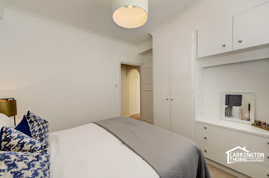 Flat 8 39 Hill Street W1 360731 bed2 C RGB