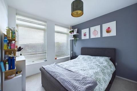 1 bedroom flat for sale, Whytecliffe Road South, Purley CR8