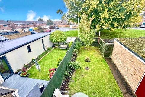 25 Ecklington, Eldene, Swindon, SN3 3TJ