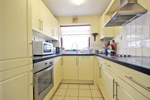 2 bedroom bungalow for sale, Orwell Close, Bedford, Bedfordshire, MK41