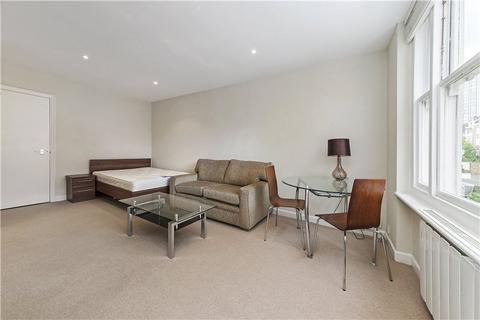 Studio to rent, Hill Street, London, Flat 48, 39 Hill Stree, W1J