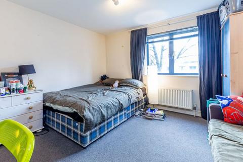 2 bedroom flat to rent, N7