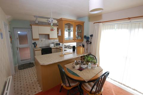 3 bedroom semi-detached house for sale, Whernside Avenue, Greater Manchester OL6