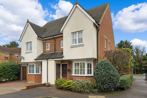 3 bedroom semi-detached house to rent - Sandpiper Road, Sutton SM1