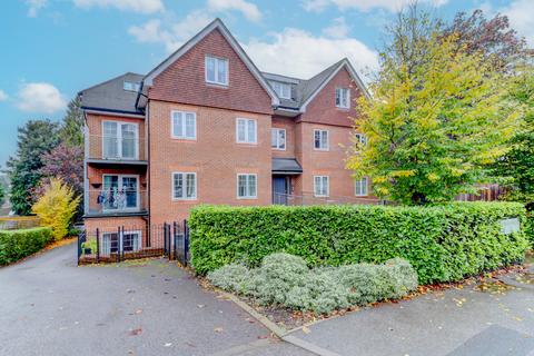 2 bedroom apartment for sale, West Wycombe Road, Buckinghamshire HP12