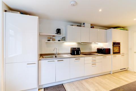 2 bedroom apartment for sale, West Wycombe Road, Buckinghamshire HP12