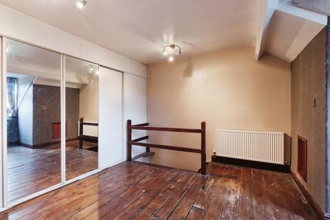 81 Halifax Road, Sheffield, S6 1LA