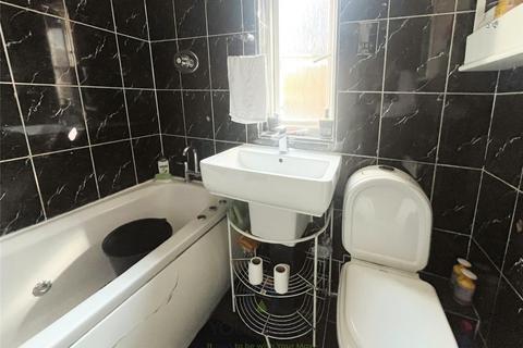 8 Troon Close, London, SE28 8QG