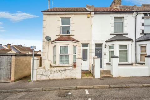 2 bedroom end of terrace house for sale, Coulman Street, Kent ME7