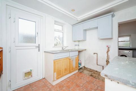 2 bedroom end of terrace house for sale, Coulman Street, Kent ME7