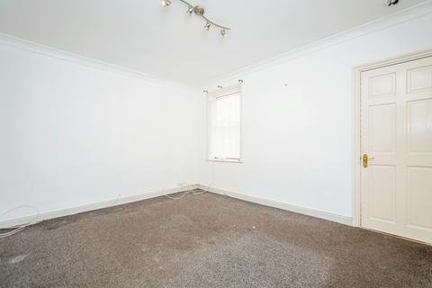 2 bedroom end of terrace house for sale, Coulman Street, Kent ME7