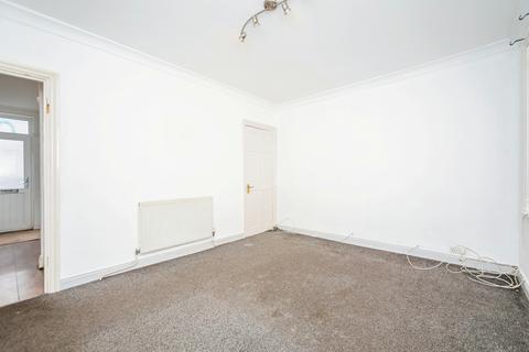 2 bedroom end of terrace house for sale, Coulman Street, Kent ME7