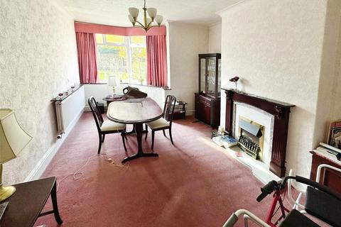 3 bedroom semi-detached house for sale, Holly Avenue, Manchester M28