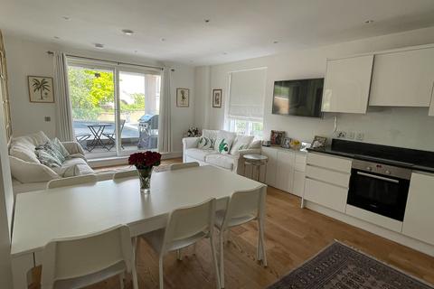 2 bedroom apartment to rent, Mackenzie House, Fulham, SW6