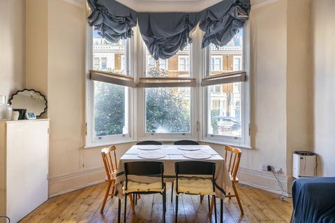 2 bedroom flat to rent, Sinclair Road, West Kensington, W14