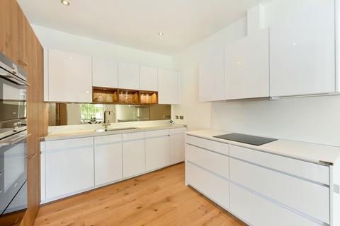 3 bedroom apartment to rent, Gloucester Terrace, Bayswater, W2