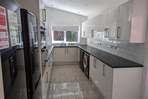 5 bedroom house share to rent, Birmingham B29