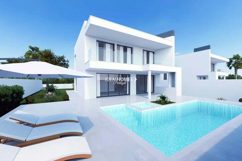 4 bedroom townhouse, Algoz,  Algarve, Portugal