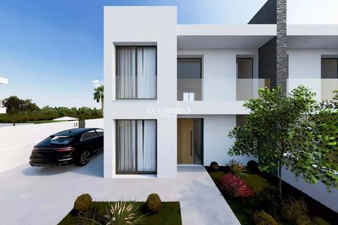 4 bedroom townhouse, Algoz,  Algarve, Portugal