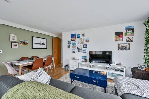 2 bedroom flat to rent, Bacon Street, Shoreditch, London, E2