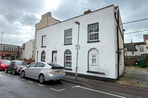 3 bedroom semi-detached house for sale, Oxford Street, Gloucester