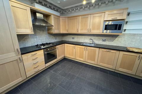 3 bedroom flat to rent, Clarendon House, Nottingham, NG1