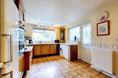 4 bedroom detached house for sale, St. Albans Road, Arnold, Nottingham