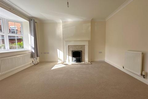 3 bedroom terraced house for sale, Curlew Drive, Chippenham