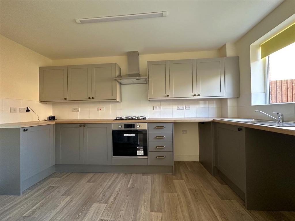 Newly Fitted Kitchen