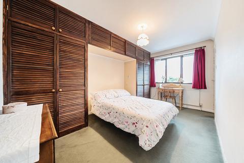 28 Regency Drive, Ruislip, HA4 7EB