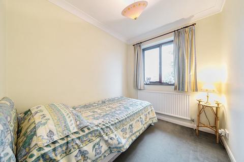 28 Regency Drive, Ruislip, HA4 7EB