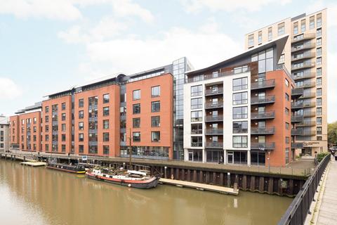 1 bedroom flat for sale, Templebridge, Temple Quay