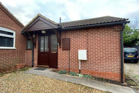 2 bedroom semi-detached bungalow to rent, Lythwood Road, Bayston Hill, Shrewsbury