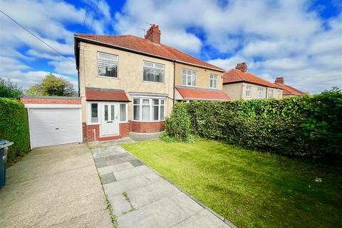 3 bedroom semi-detached house to rent, Fellside Road, Whickham, Newcastle Upon Tyne