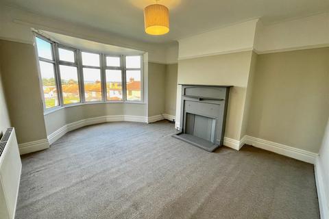 3 bedroom semi-detached house to rent, Fellside Road, Whickham, Newcastle Upon Tyne