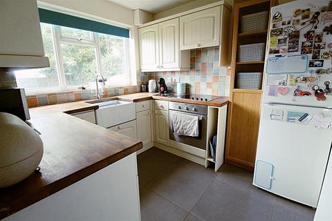 11 Hadrian Drive, Coleshill, Birmingham, B46 1HW