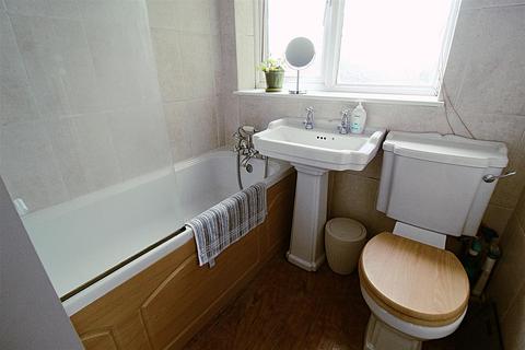11 Hadrian Drive, Coleshill, Birmingham, B46 1HW