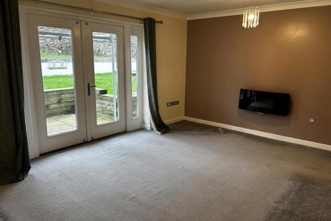 4 bedroom detached house to rent, West Rock Drive, Bishops Nympton, South Molton, EX36 4PZ