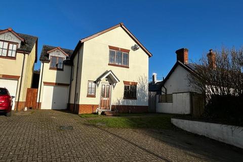 4 bedroom detached house to rent, West Rock Drive, Bishops Nympton, South Molton, EX36 4PZ