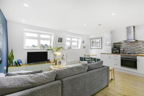 Apartment 5, 34 - 38 Lind Road, Sutton, SM1 4PL