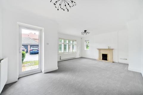 2 bedroom apartment for sale, Clevehurst, St. Georges Avenue, Weybridge, KT13