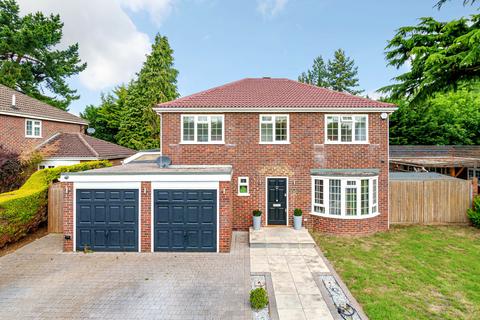 4 bedroom detached house for sale, Marrowells, Weybridge, KT13