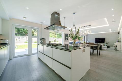 4 bedroom detached house for sale, Marrowells, Weybridge, KT13