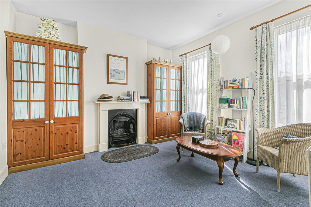 Front Living Room Stanwell Road.jpg