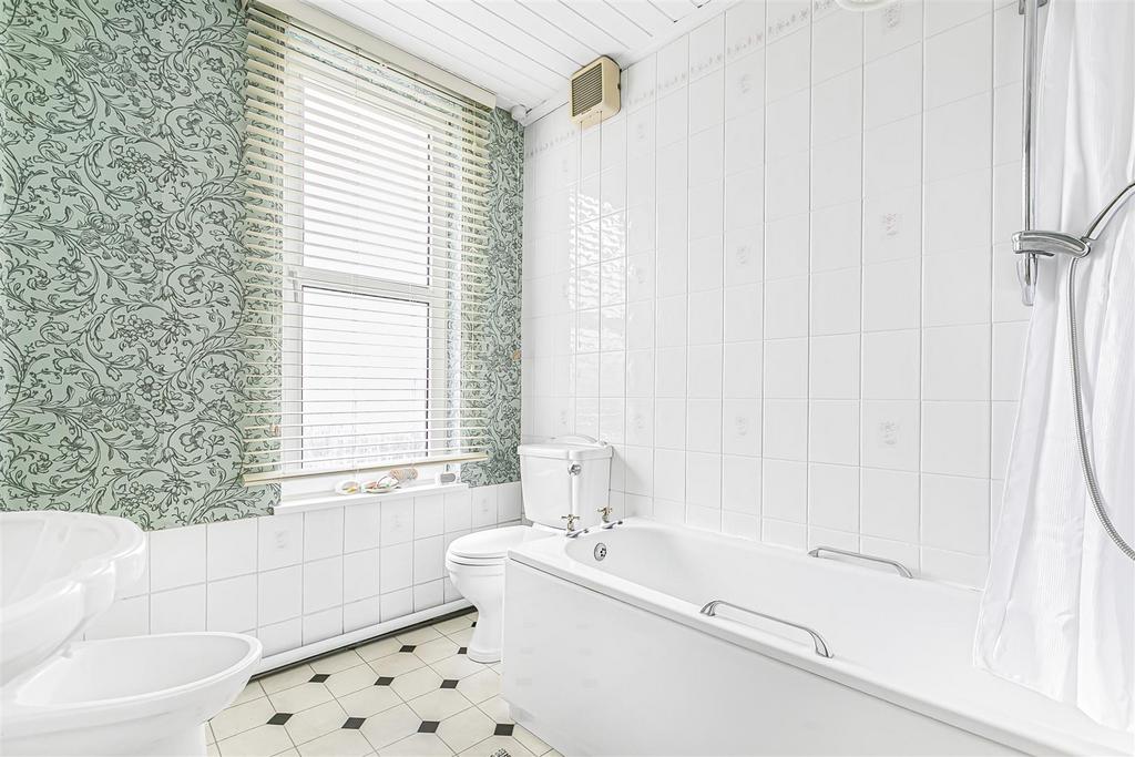 Bathroom  Stanwell Road.jpg