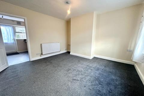 3 bedroom semi-detached house for sale, Carisbrooke Road, Wednesbury WS10