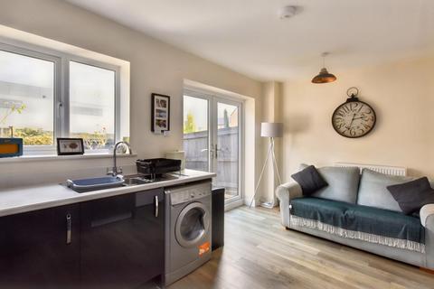8 Maple Street, Bristol, BS14 0GB